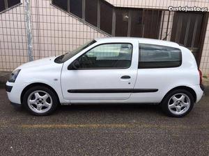 Renault Clio 1.5 dci Van  Dezembro/02 - à venda -