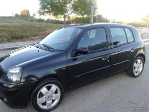 Renault Clio v Best Years Janeiro/03 - à venda -