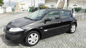 Renault Mégane 105 cv Abril/06 - à venda - Ligeiros