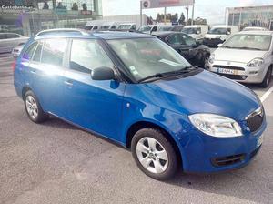 Skoda Fabia Break v 70cv Julho/08 - à venda -