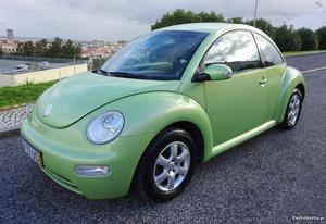 VW New Beetle 1.4i 16V Março/03 - à venda - Ligeiros