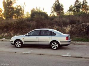 VW Passat 110 Cv. Diesel Setembro/97 - à venda - Ligeiros