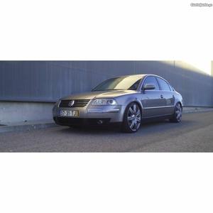 VW Passat highline Abril/02 - à venda - Ligeiros