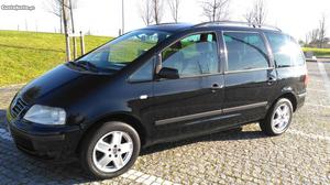 VW Sharan 1.9 TDI 115 CV 6 V Dezembro/00 - à venda -