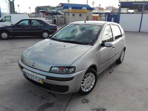 Fiat Punto  v Janeiro/02 - à venda - Ligeiros