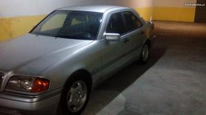 Mercedes-Benz C 220 Classic Março/94 - à venda - Ligeiros