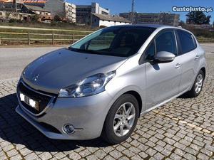 Peugeot 208 Active 1.4HDI C/Novo Fevereiro/14 - à venda -