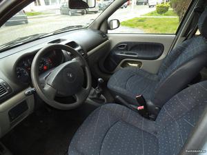 Renault Clio 1.2 Março/03 - à venda - Ligeiros