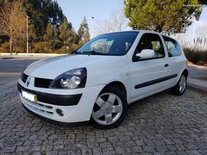 Renault Clio 1.5 DCI / AC / JE Abril/06 - à venda -