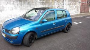 Renault Clio clio Março/02 - à venda - Ligeiros