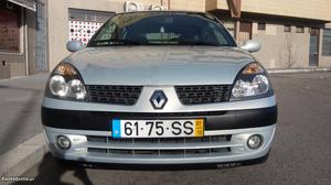 Renault Clio v Dezembro/01 - à venda - Ligeiros