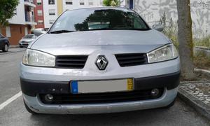 Renault Mégane 1.5 dci 3 portas Dezembro/02 - à venda -