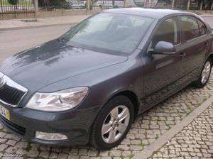 Skoda 1.6TDI 105cv DSG Neg Novembro/09 - à venda - Ligeiros