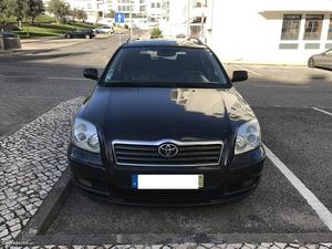 Toyota Avensis 2.0 D4D SW Dezembro/05 - à venda - Ligeiros