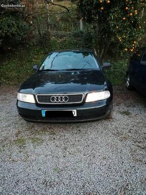 Audi A4 1.9 TDi 90CV Abril/96 - à venda - Ligeiros