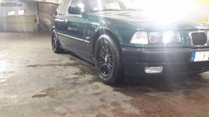 BMW 325 tds e36 touring Fevereiro/96 - à venda - Ligeiros