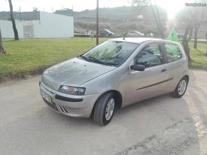 Fiat Punto  dynamic 80cv Maio/02 - à venda - Ligeiros