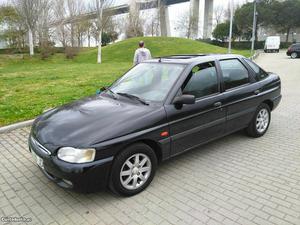 Ford Escort 1.8 td Novembro/97 - à venda - Ligeiros