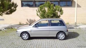 Lancia Y 1.1 8v Janeiro/99 - à venda - Ligeiros