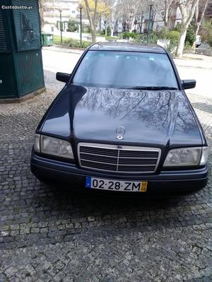 Mercedes-Benz C 220 Experit Outubro/96 - à venda - Ligeiros