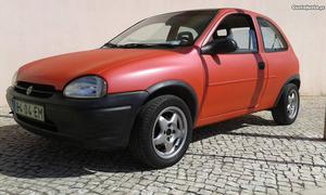 Opel Corsa B 1.5d 5 lugares Dezembro/94 - à venda -