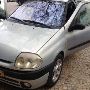 Renault Clio Clio 1.2 // 5 Portas Novembro/98 - à venda -