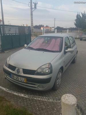 Renault Clio v Dezembro/02 - à venda - Ligeiros