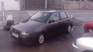 Seat Cordoba 1.4 Maio/98 - à venda - Ligeiros Passageiros,