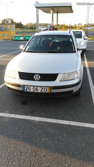 VW Passat  Fevereiro/98 - à venda - Ligeiros