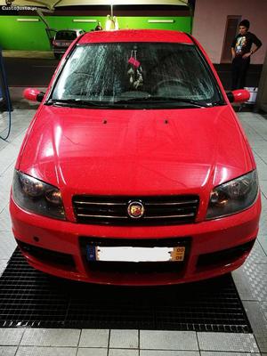 Fiat Punto  jtd Junho/00 - à venda - Ligeiros