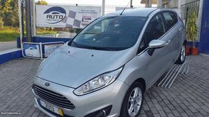 Ford Fiesta 1.5 TDCi Titanium Outubro/13 - à venda -