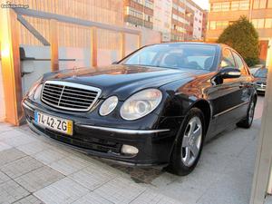 Mercedes-Benz E 220 CDI AVANTGARDE Novembro/04 - à venda -