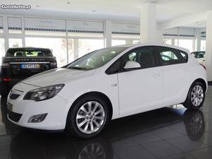 Opel Astra 1.7 CDTi Execu SS Agosto/12 - à venda - Ligeiros