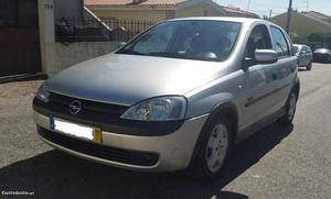 Opel Corsa 1.7 DI Elegance Novembro/01 - à venda - Ligeiros