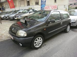 Renault Clio 1.2 RT -  Km Janeiro/00 - à venda -