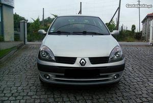 Renault Clio 1.5dCI 80cv 5 portas Dezembro/02 - à venda -