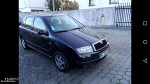 Skoda Fabia 1.4 Dezembro/01 - à venda - Ligeiros