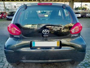 Toyota Aygo pack+ac sinistrado Abril/09 - à venda -