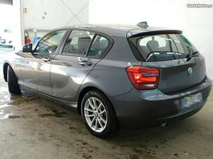 BMW 116 businesse Dezembro/14 - à venda - Ligeiros