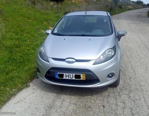 Ford Fiesta Trend 1.4 TDCI Junho/09 - à venda - Ligeiros