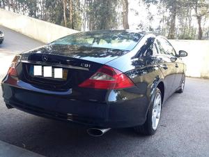 Mercedes-Benz CLS 320 cdi sinistrado Agosto/06 - à venda -