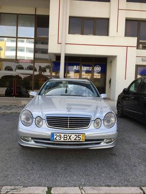 Mercedes-Benz E 270 Avantgarde Fevereiro/05 - à venda -