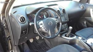 Nissan Qashqai teckna sport c/gps Maio/12 - à venda -