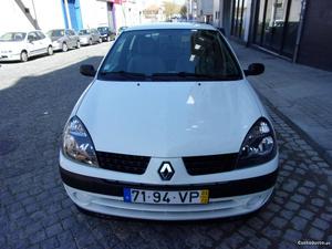 Renault Clio 1.5 diesel 2 lugares Novembro/03 - à venda -