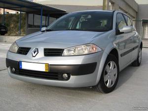 Renault Mégane 1.5 DCi 80Cv Maio/03 - à venda - Ligeiros