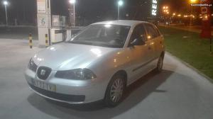 Seat Ibiza V Julho/02 - à venda - Ligeiros