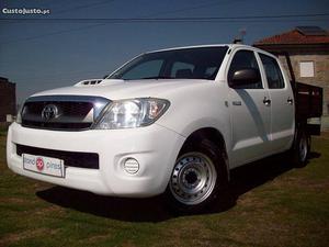 Toyota Hilux 2.5 D4D de  Janeiro/12 - à venda -