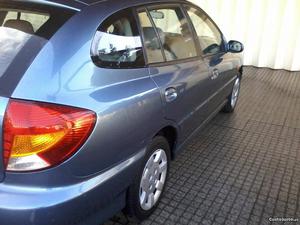 Kia Rio 1.3 LS Abril/03 - à venda - Ligeiros Passageiros,