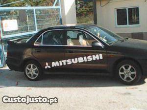 Mitsubishi Carisma 1.6 Abril/97 - à venda - Ligeiros