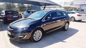 Opel Astra Sports 1.7CDTi Cosmo Novembro/12 - à venda -